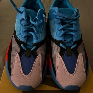 Yeezy Boost 700